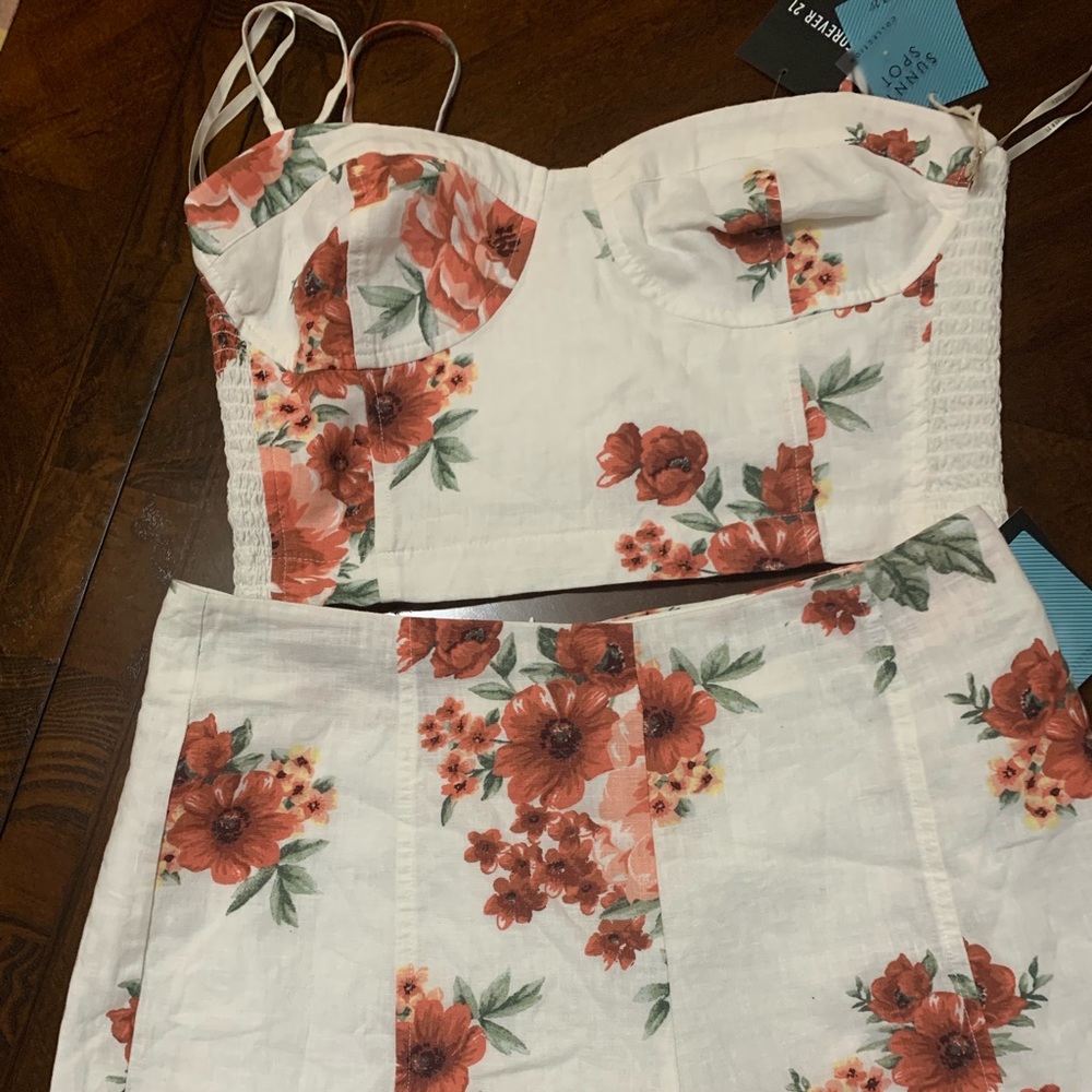 🆕🆕 Forever 21 Short Set. Size Medium. NWT